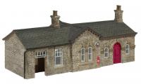 44-000R Bachmann Scenecraft Oakworth Station Red